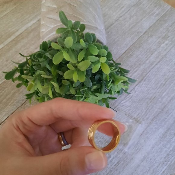 Men's Gold-Plated, Stainless Steel Wide Band Wedding Ring - Faceted Size 7, NWT! - Picture 7 of 16